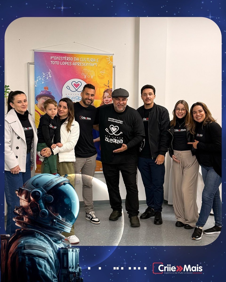 Time da Criie Mais durante projeto com o Medicando Alegria